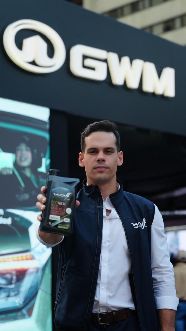 alejandro con GWM.jpg